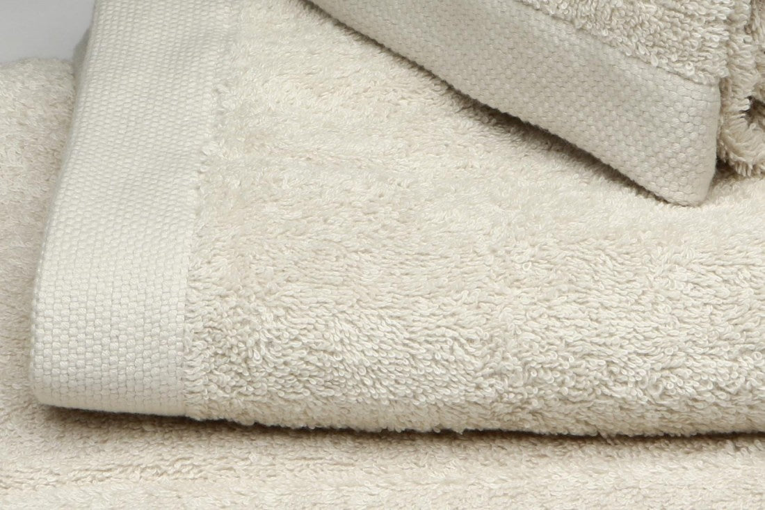 JUEGO DE TOALLAS 080 BEIGE MEDIO BURRITO BLANCO